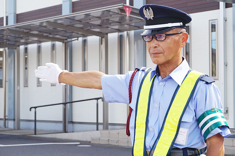 駐車場交通誘導警備